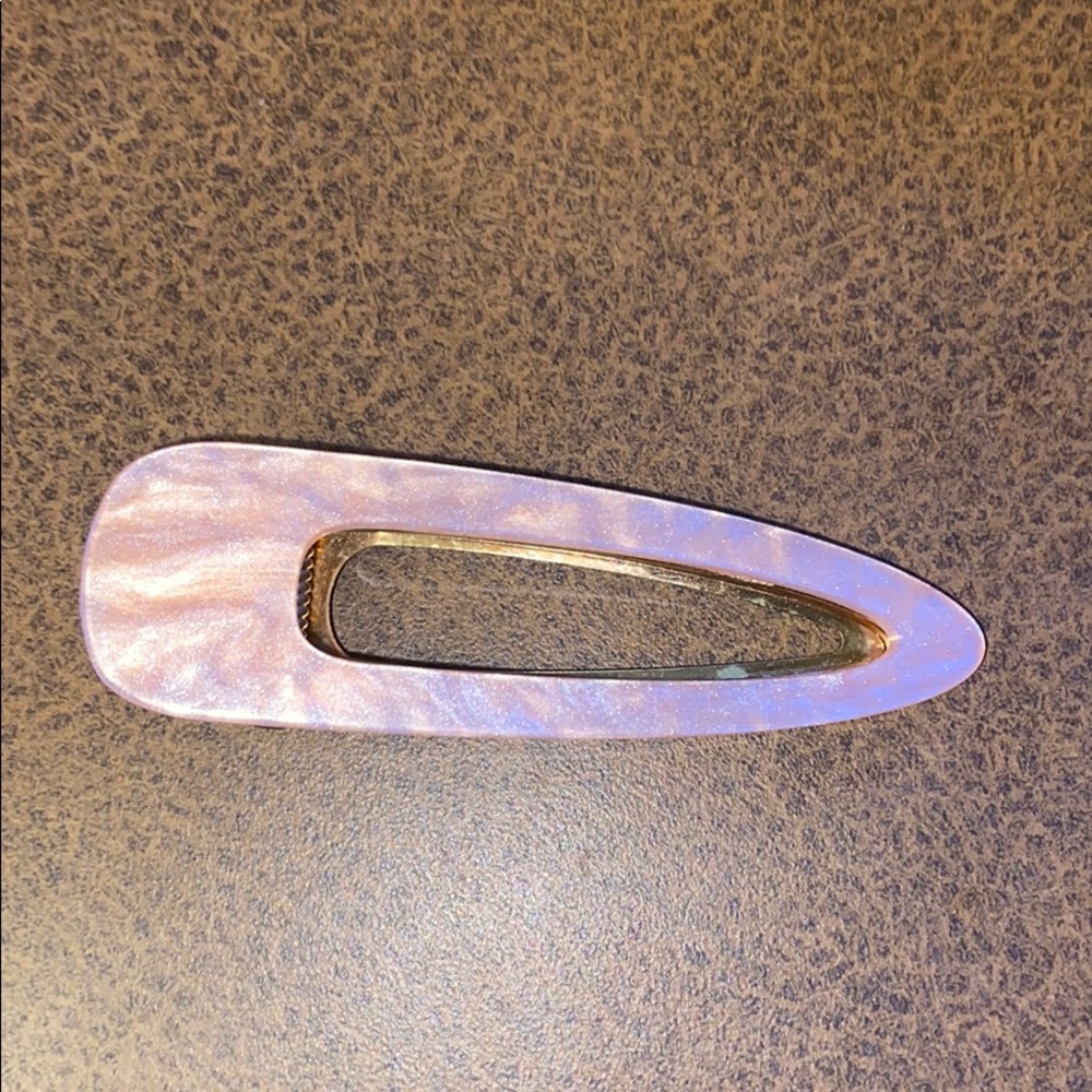 pink hair clip